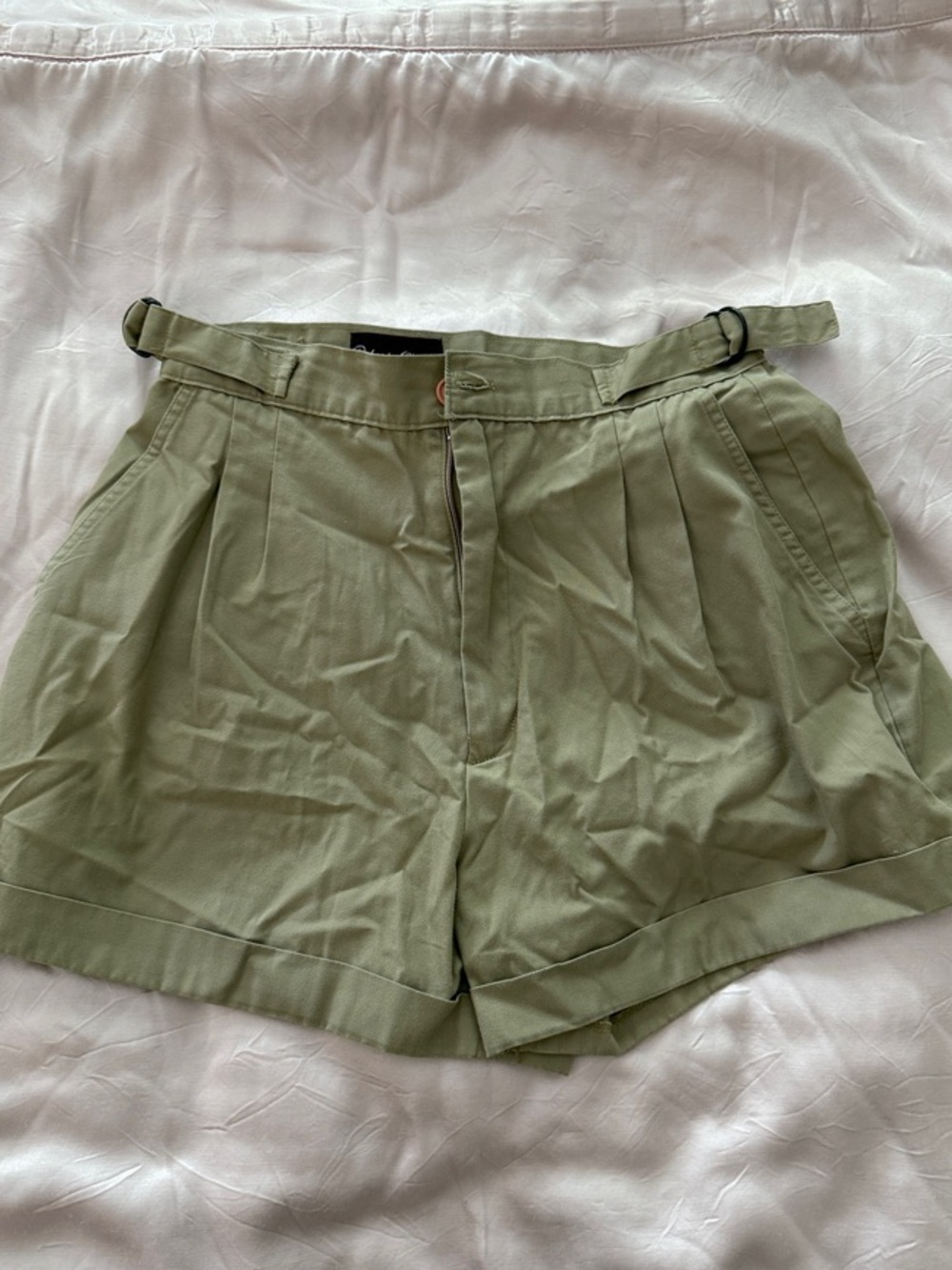 Khaki High-Waist Pleated Women's Shorts